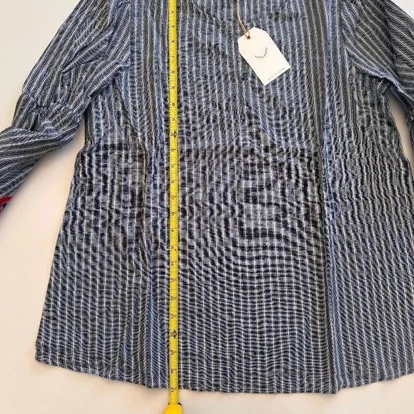 Free the Roses-NWT-Long Sleeve-Plunge Neckline- Embroidered Sleeves-Mini Puff- L - Picture 9 of 11